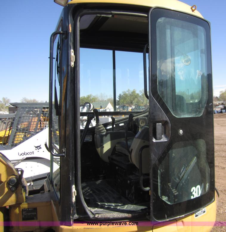 image for item 2998 Caterpillar 304CR compact excavator