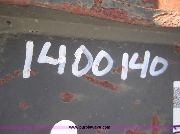 image for item 3001 Bobcat 337 24" bucket