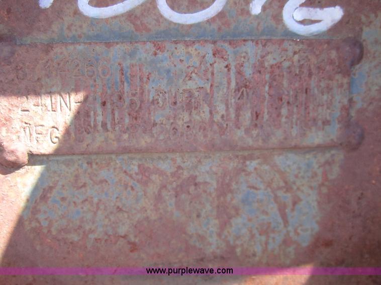 image for item 3002 Bobcat 337 24" bucket