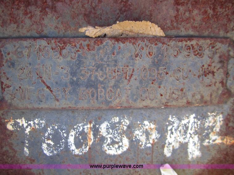 image for item 3003 Bobcat 331 24" bucket