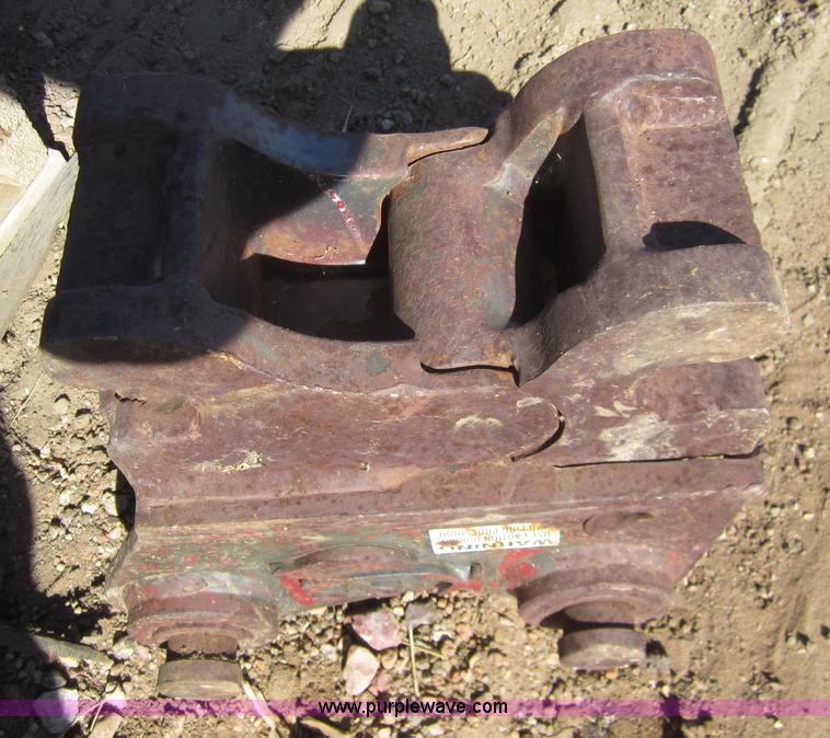 image for item 3014 Excavator quick attach