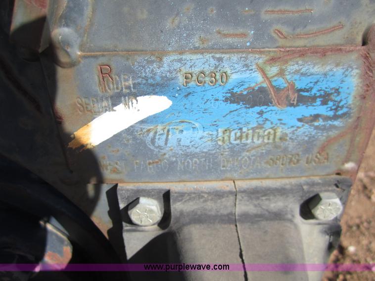 image for item 3019 Bobcat PC30 vibratory compactor