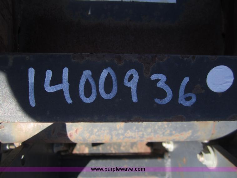 image for item 3019 Bobcat PC30 vibratory compactor