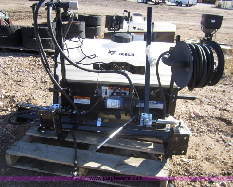 image for item 3024 Bobcat sprayer 40 attachment