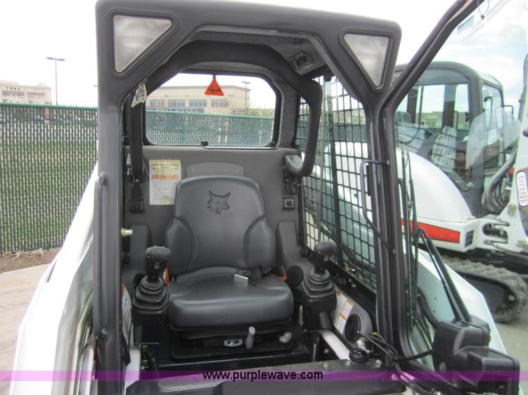 image for item 3051 2008 Bobcat S160 skid steer