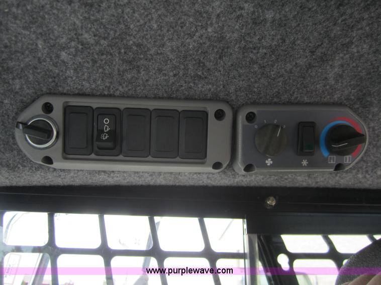 image for item 3051 2008 Bobcat S160 skid steer