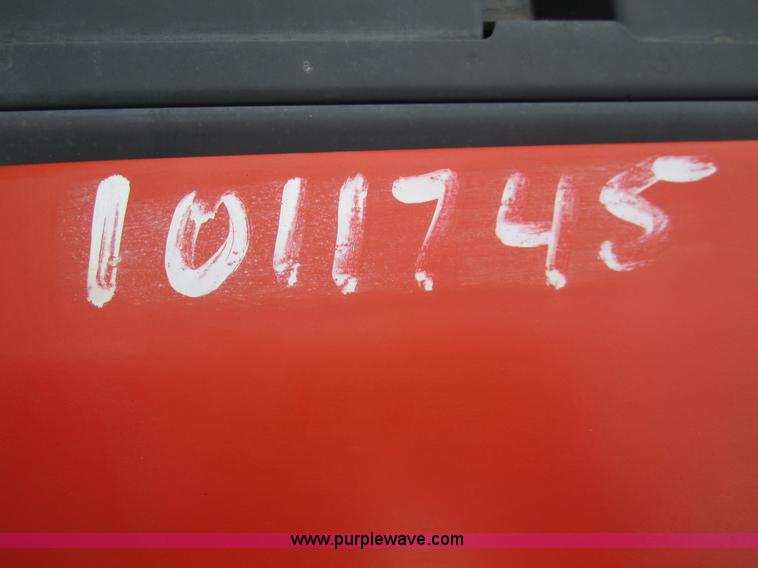 image for item 3051 2008 Bobcat S160 skid steer