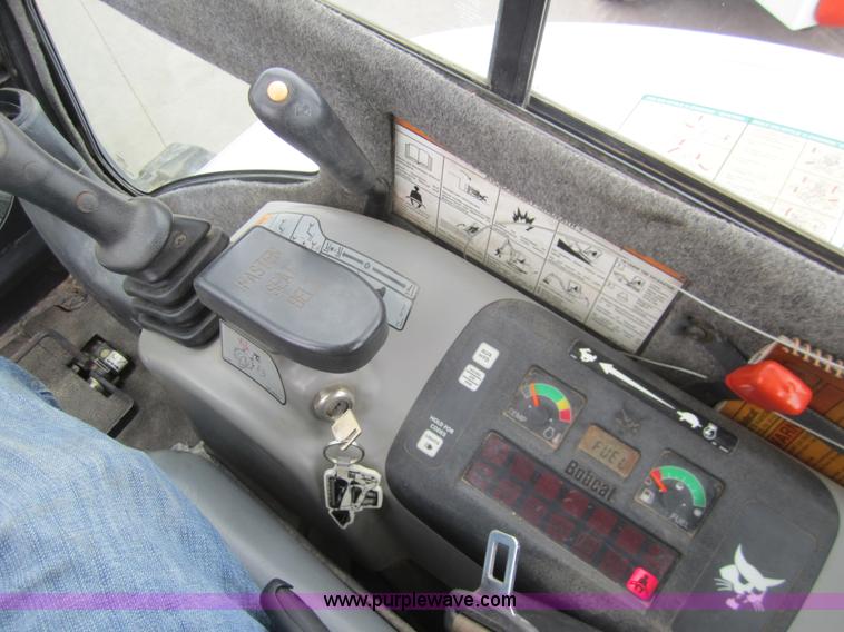 image for item 3052 2006 Bobcat 334 compact excavator