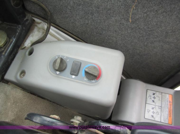 image for item 3052 2006 Bobcat 334 compact excavator