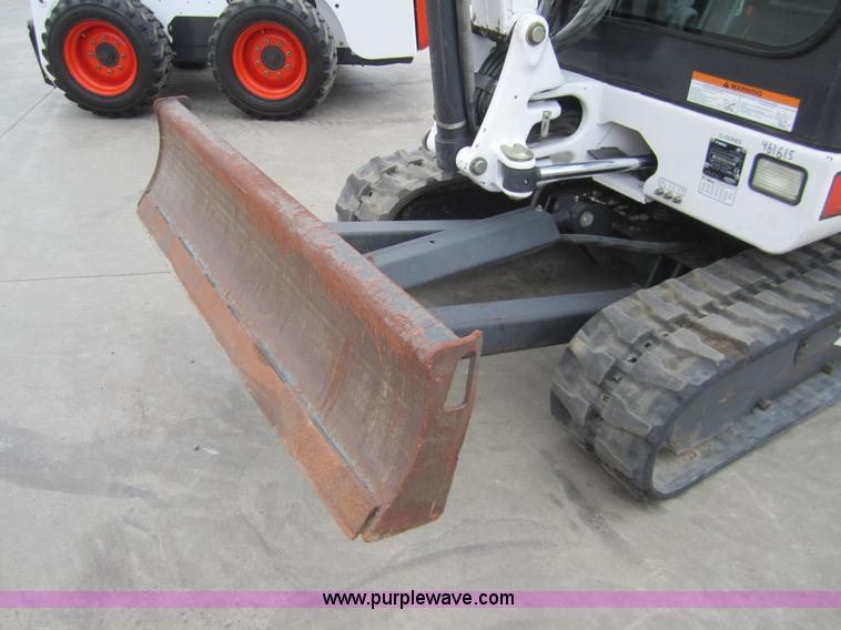image for item 3052 2006 Bobcat 334 compact excavator