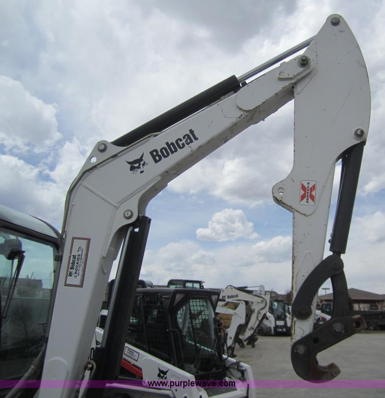 image for item 3052 2006 Bobcat 334 compact excavator