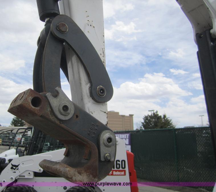 image for item 3052 2006 Bobcat 334 compact excavator