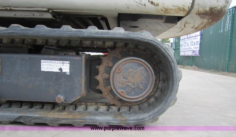 image for item 3052 2006 Bobcat 334 compact excavator