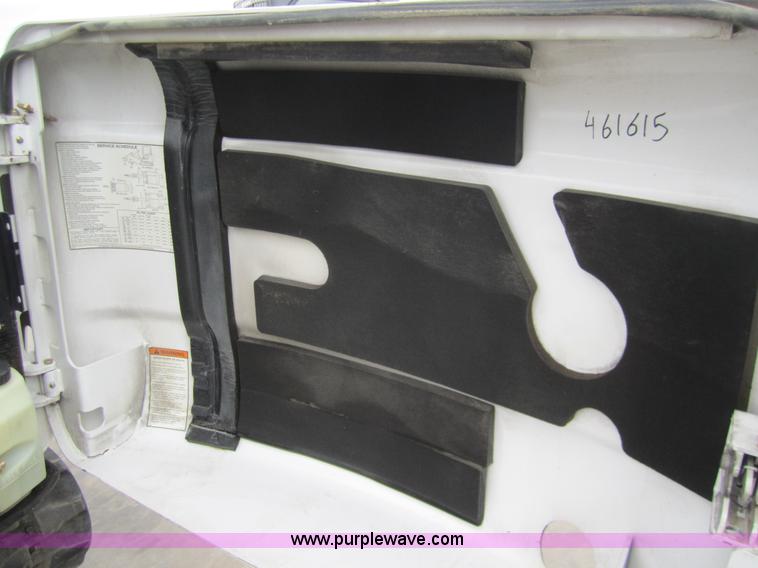 image for item 3052 2006 Bobcat 334 compact excavator