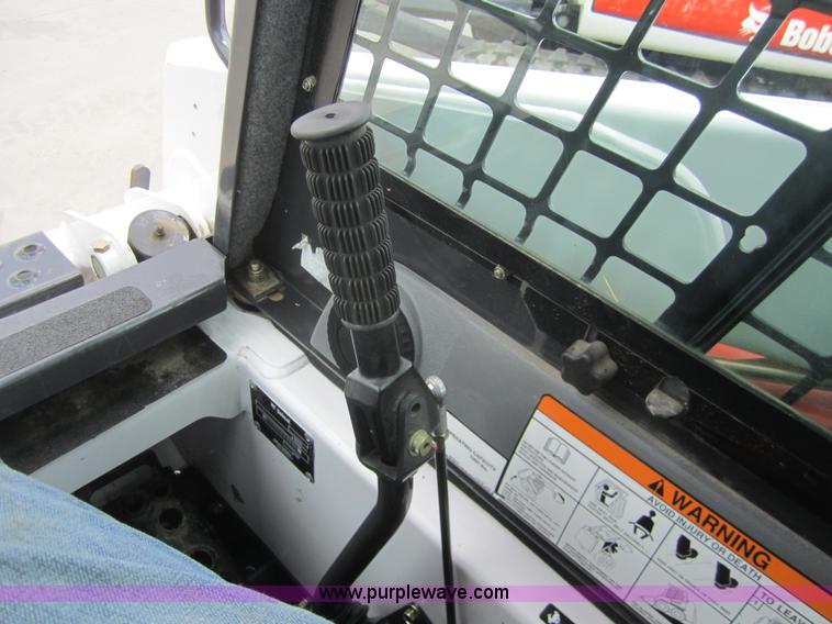image for item 3053 2008 Bobcat S100 skid steer
