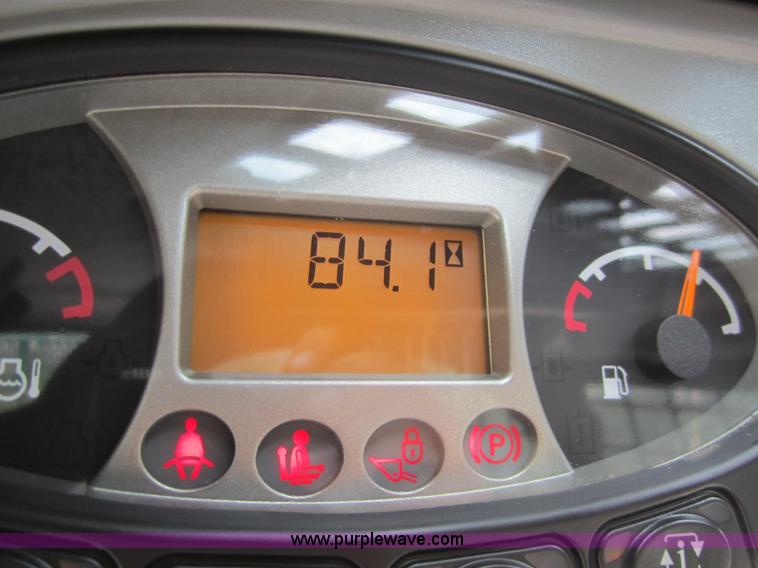 image for item 3053 2008 Bobcat S100 skid steer