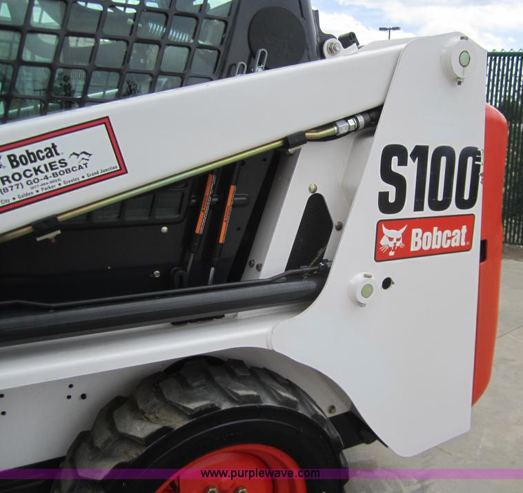 image for item 3053 2008 Bobcat S100 skid steer