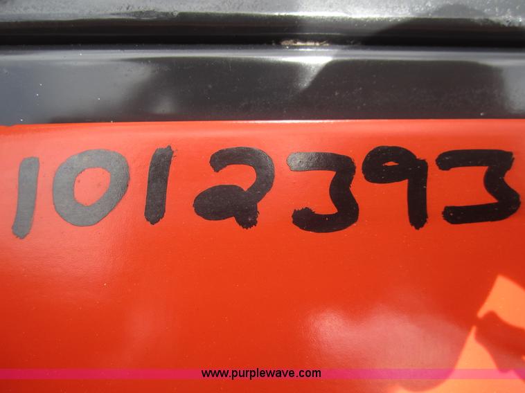 image for item 3053 2008 Bobcat S100 skid steer