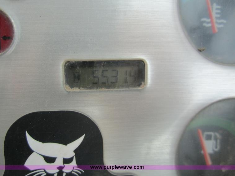 image for item 3054 2002 Bobcat 442-U compact excavator