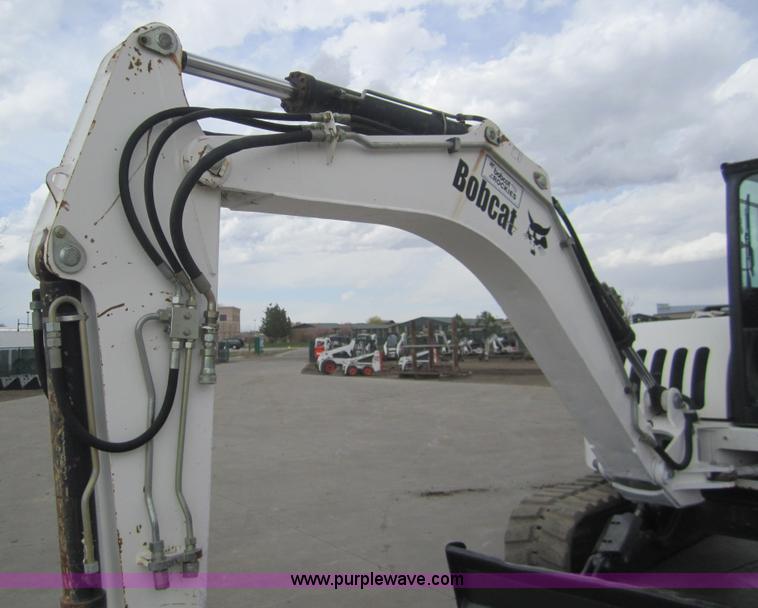 image for item 3054 2002 Bobcat 442-U compact excavator