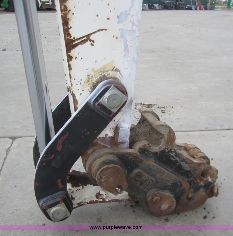 image for item 3054 2002 Bobcat 442-U compact excavator