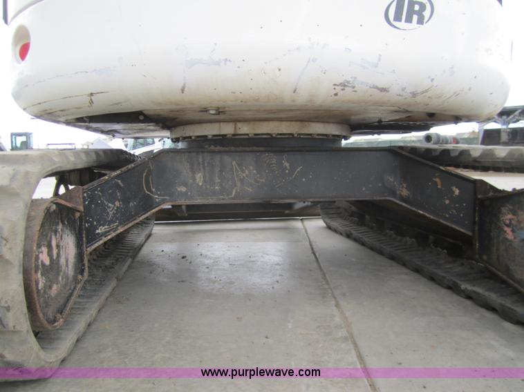 image for item 3054 2002 Bobcat 442-U compact excavator