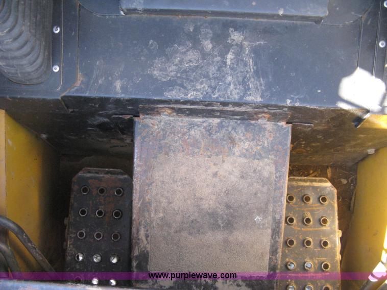 image for item 8007 John Deere 240 skid loader