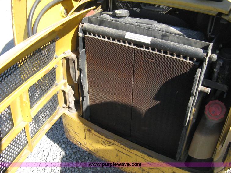 image for item 8007 John Deere 240 skid loader