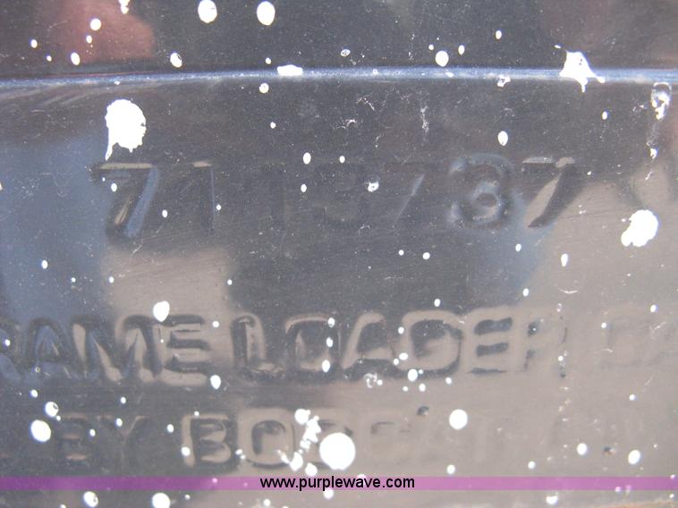 image for item 8042 2007 Bobcat HB880 breaker