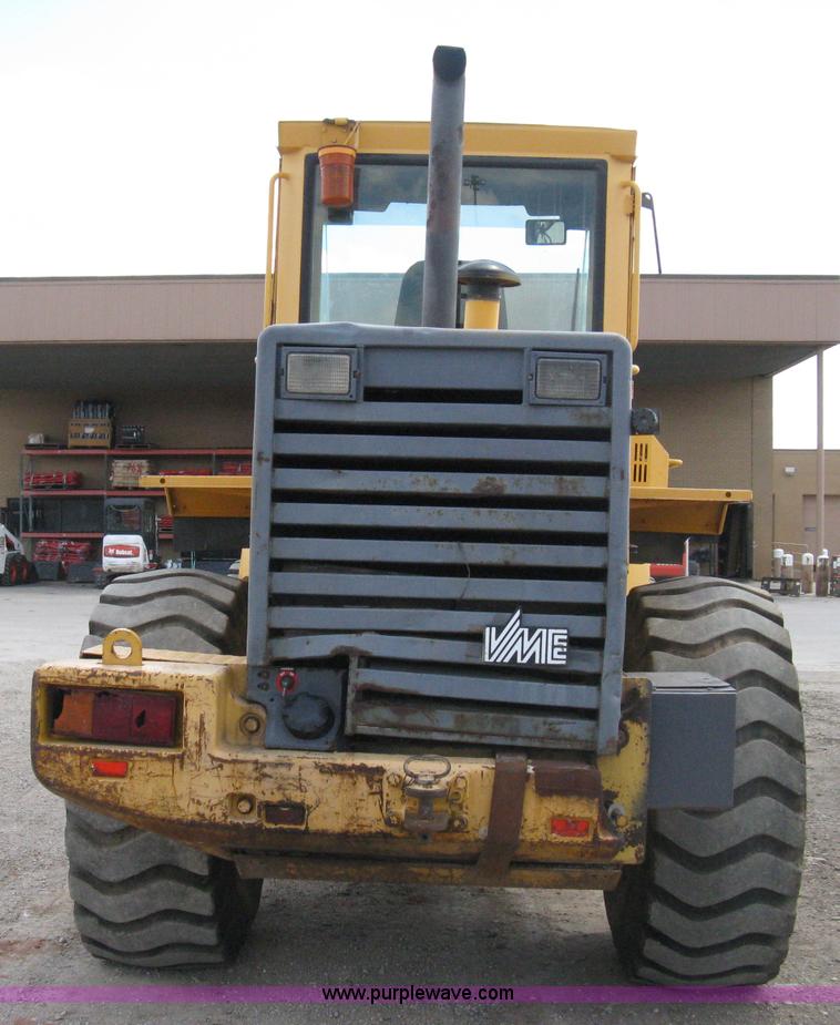 image for item 8049 1994 Volvo BM L70B wheel loader