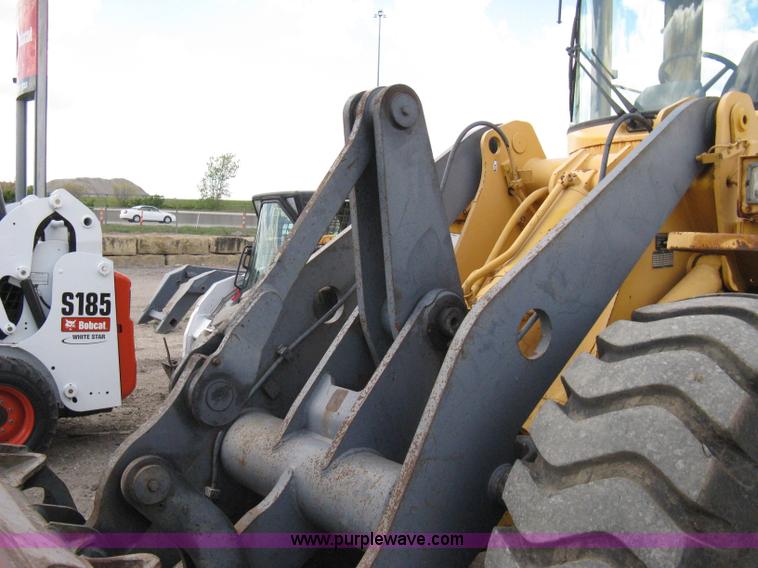 image for item 8049 1994 Volvo BM L70B wheel loader