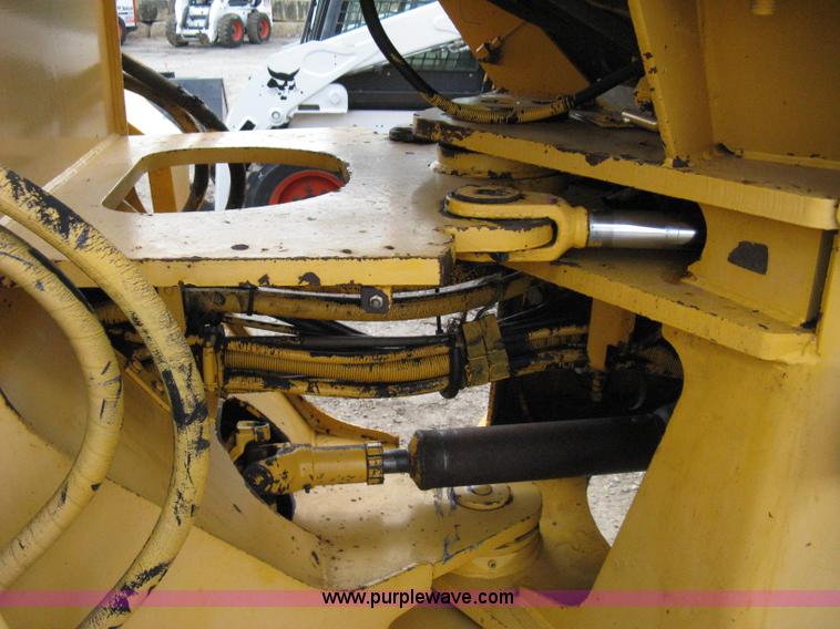 image for item 8049 1994 Volvo BM L70B wheel loader