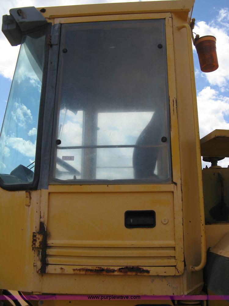 image for item 8049 1994 Volvo BM L70B wheel loader