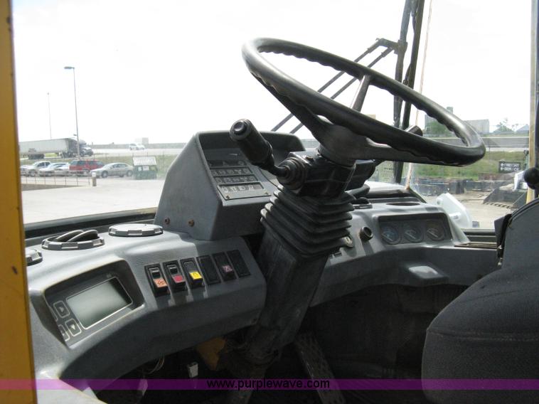 image for item 8049 1994 Volvo BM L70B wheel loader