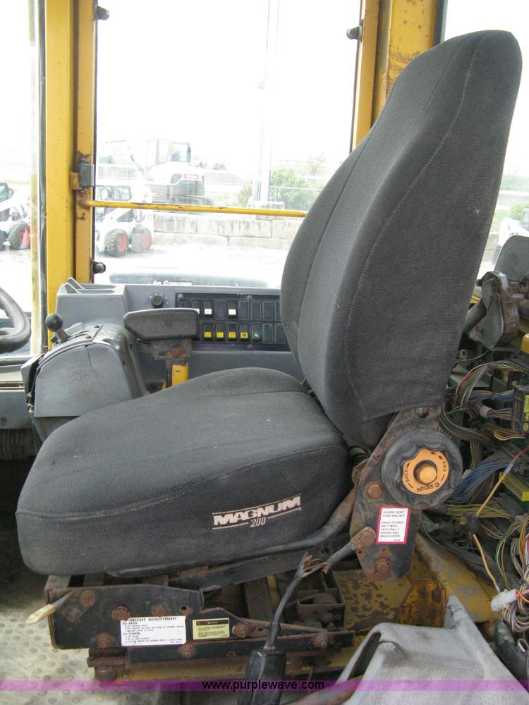 image for item 8049 1994 Volvo BM L70B wheel loader