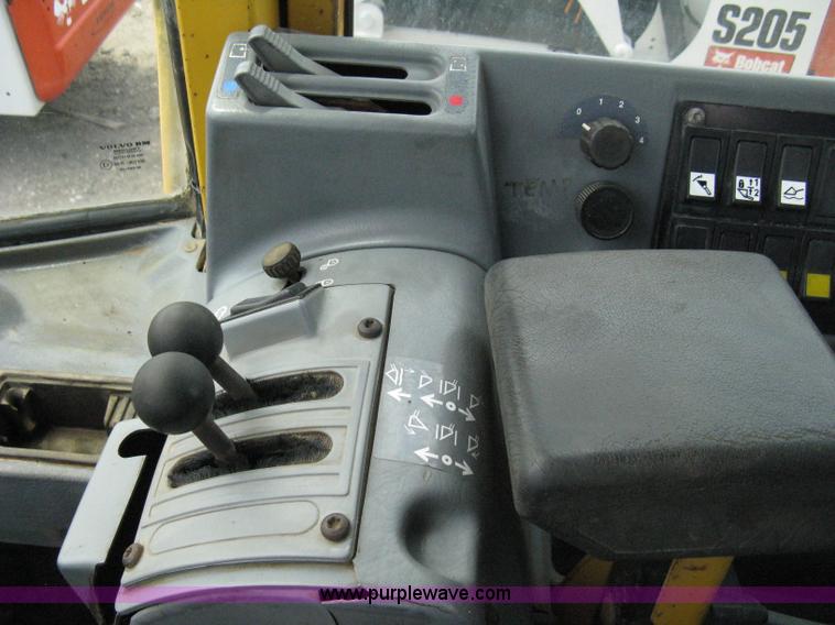 image for item 8049 1994 Volvo BM L70B wheel loader