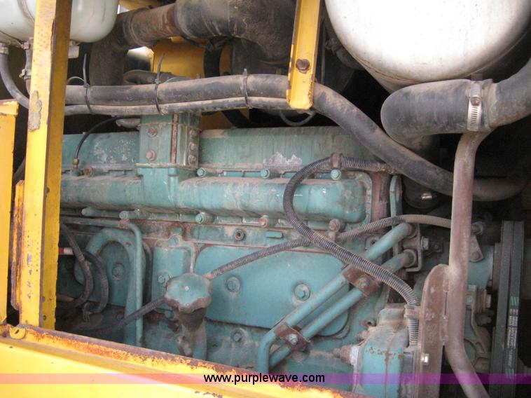 image for item 8049 1994 Volvo BM L70B wheel loader