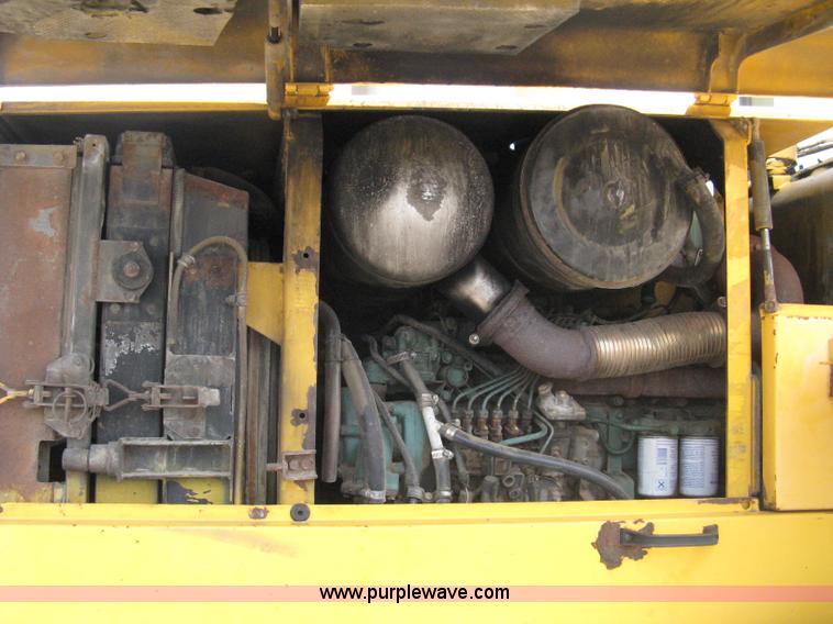 image for item 8049 1994 Volvo BM L70B wheel loader