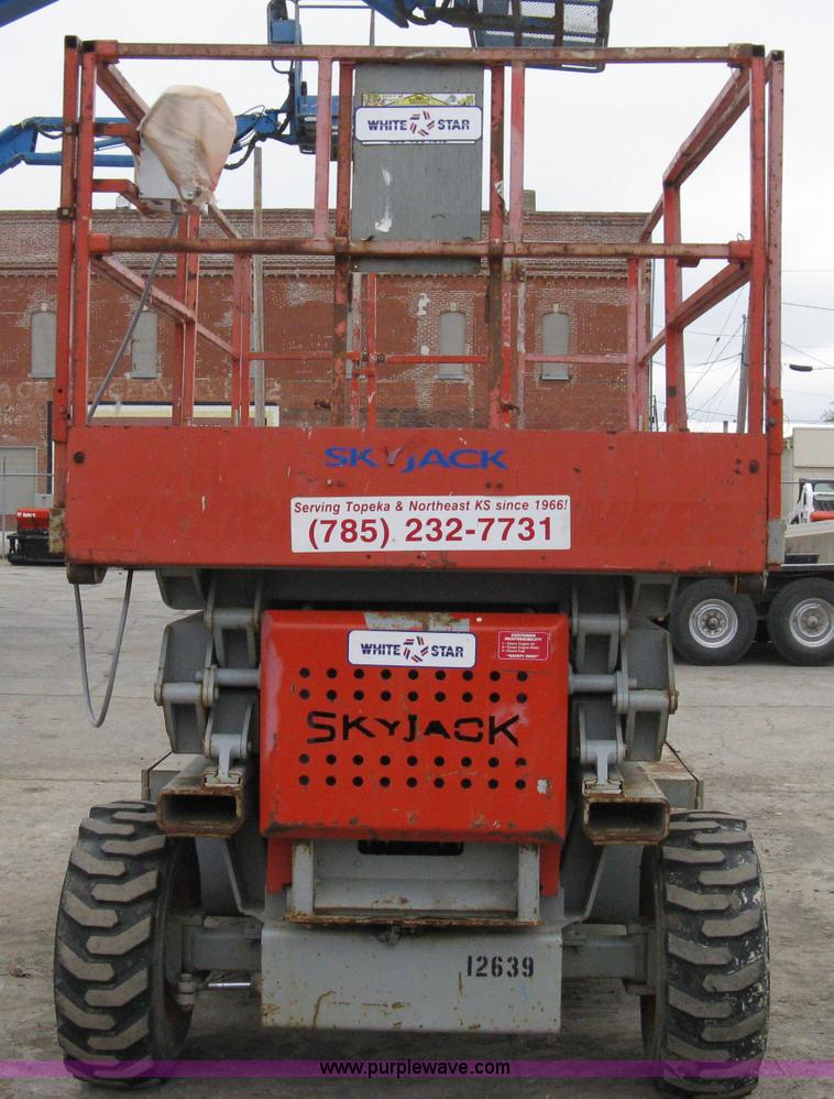 image for item 8132 Skyjack 600 Series rough terrain scissor lift