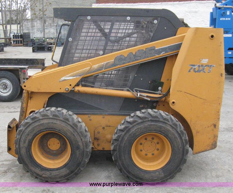 image for item 8133 Case 70XT skid steer