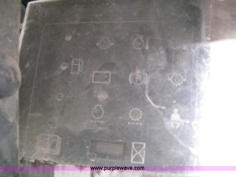 image for item 8133 Case 70XT skid steer