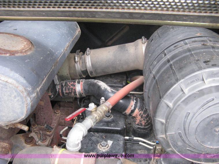 image for item 8133 Case 70XT skid steer