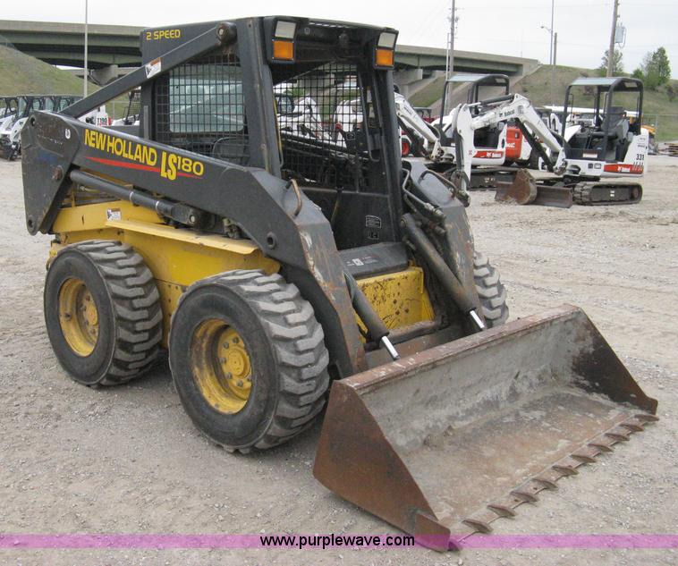 image for item 8135 2000 New Holland LS180 skid loader