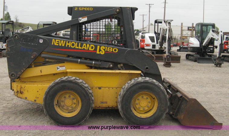 image for item 8135 2000 New Holland LS180 skid loader