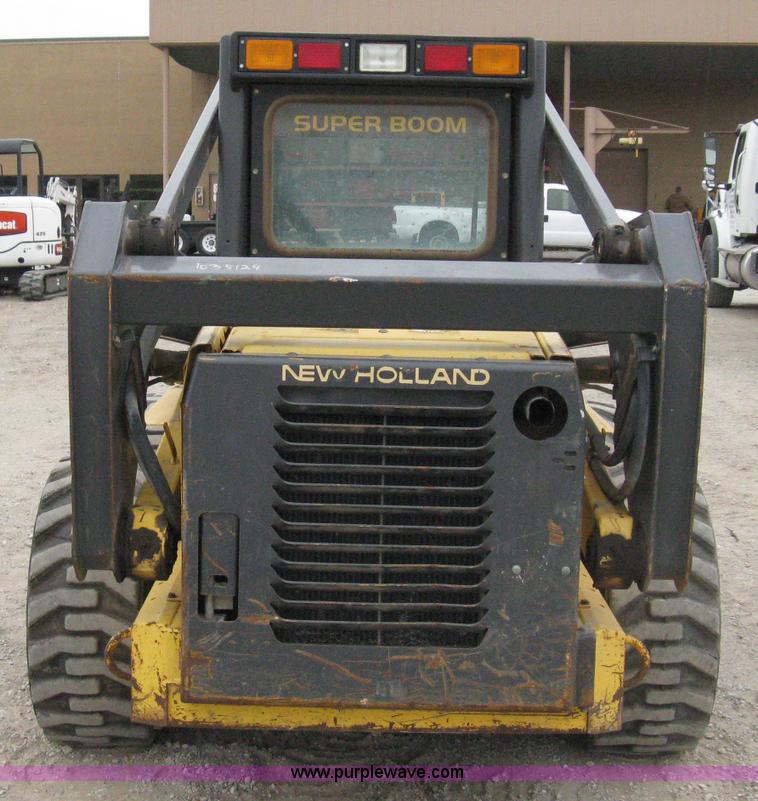 image for item 8135 2000 New Holland LS180 skid loader