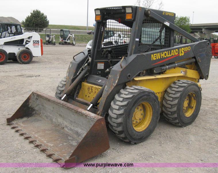 image for item 8135 2000 New Holland LS180 skid loader