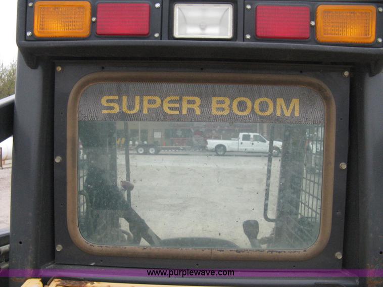 image for item 8135 2000 New Holland LS180 skid loader