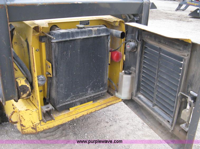 image for item 8135 2000 New Holland LS180 skid loader