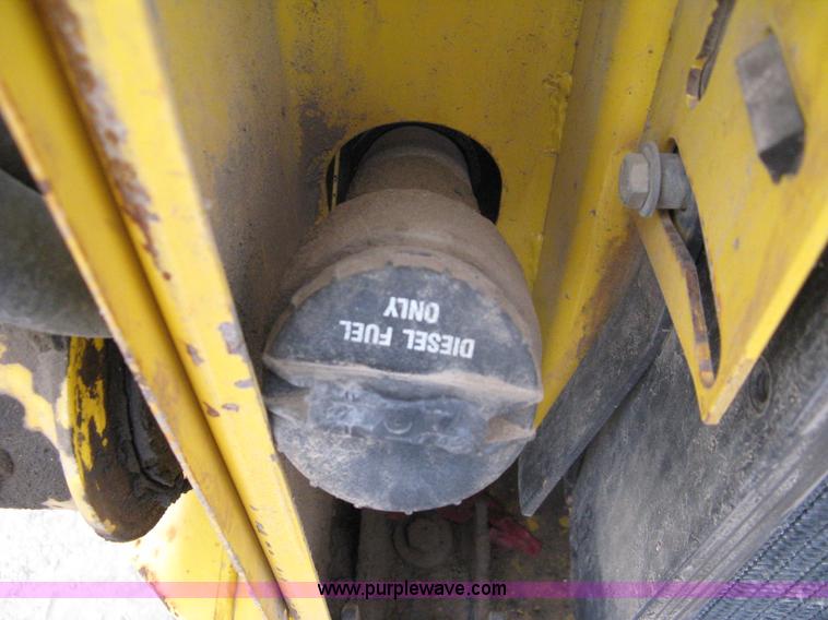 image for item 8135 2000 New Holland LS180 skid loader