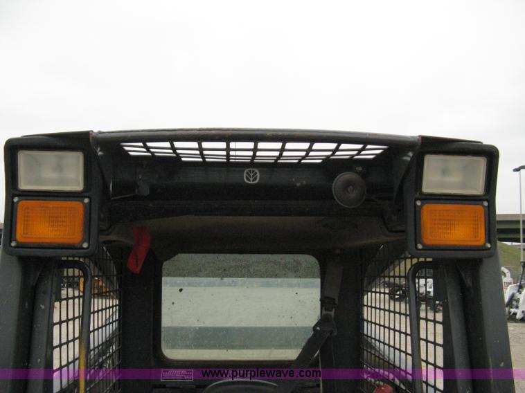 image for item 8135 2000 New Holland LS180 skid loader